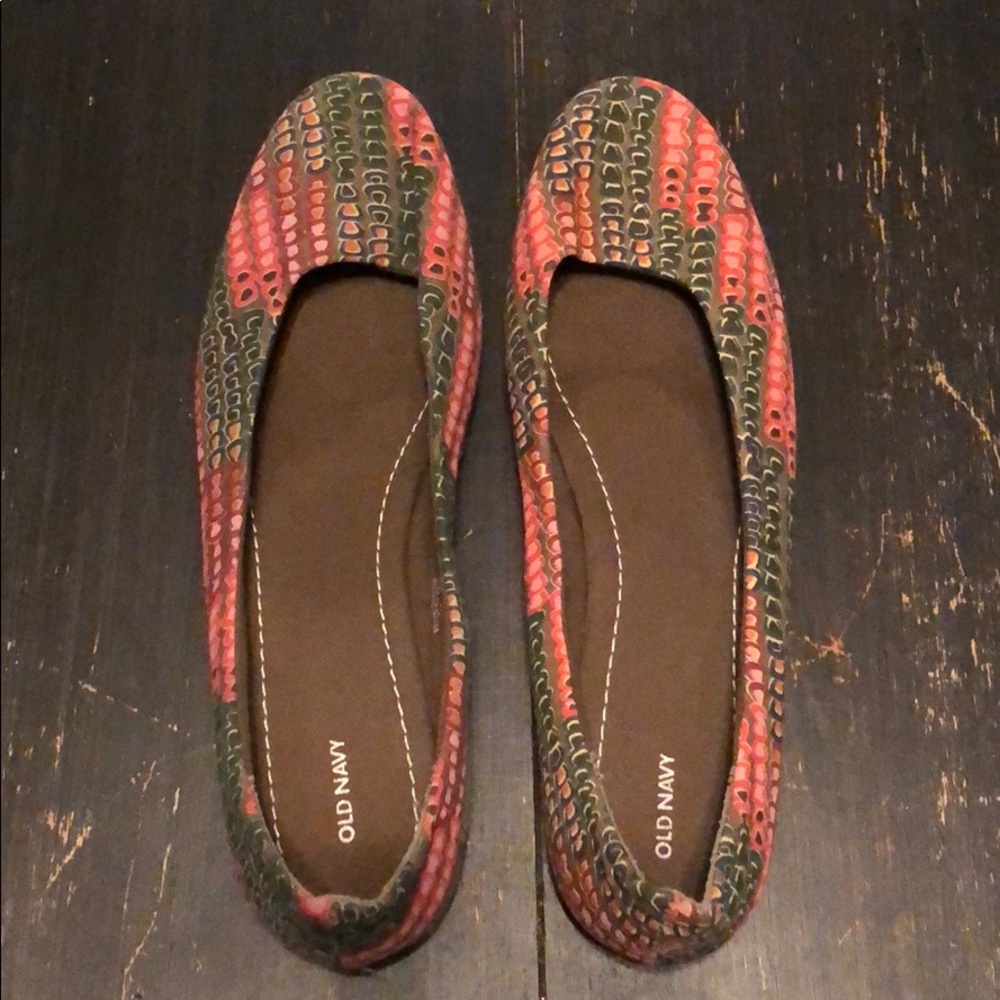 Old Navy multicolored flats size 10